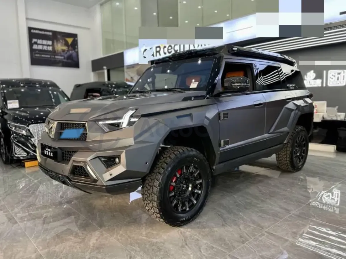 M-Hero 917 exterior