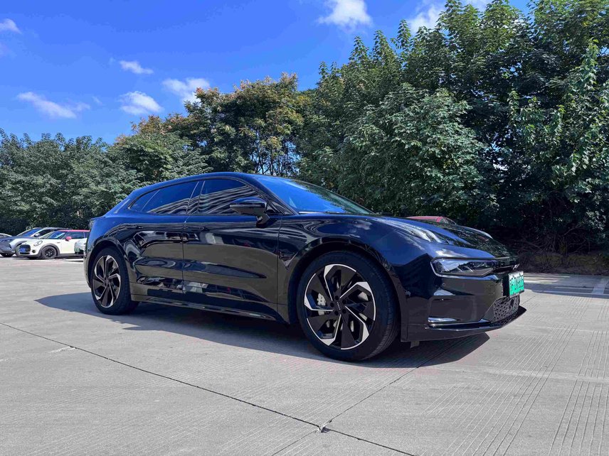 Zeekr 001 exterior
